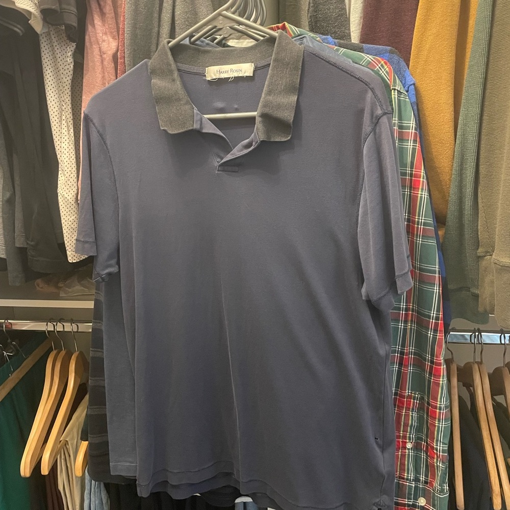 HARRY ROSEN Men’s Short Sleeve Golf Shirt in Blue with Grey Collar - Size Medium